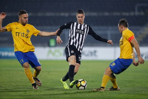 SPALI NA NISKE GRANE: Bivši srpski Superligaš blizu KOLAPSA, traže igrače preko APELA NA FEJSBUKU!