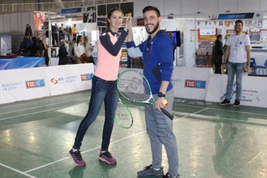 Zimonjić, Jovanovski i Džumhur igrali mini tenis sa decom na Sajmu sporta