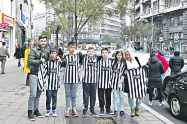 SRPSKA DECA  SA KOSMETA  uživala u Pioniru i Humskoj!