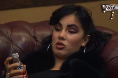 Aleksandra Subotić se pojavila u javnosti: Odsekla kosu i razgolitila se!