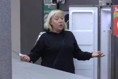 Zorica vitlala nožem: Počeću da sečem, mamu vam j*bem klošarsku!