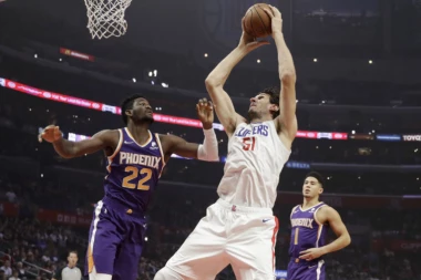 Bobi starter, Teo prikovan za klupu: Pobeda Klipersa