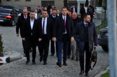 Vučić ostao pri tome da protesti treba da budu MIRNI!