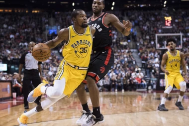 (VIDEO) RAT NA RELACIJI GRIN-DURENT: "Gledaj meč i ćuti"