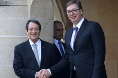 (FOTO) Vučić stigao u posetu Kipru, sledi sednica dveju vlada!