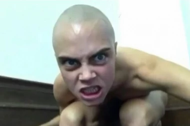 (VIDEO) Glumica priznala da je želela da se ubije, a sada se ošišala na ćelavo!