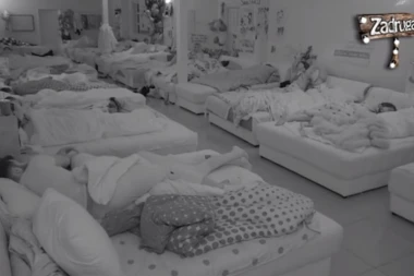 (VIDEO) Sevnule varnice: Ervin i Mina završili zajedno u krevetu!