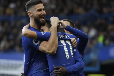 "PLAVCI" SU (IPAK) PREVELIKI ZALOGAJ: Mitrov Fulam ostao kratkih rukava u Londonu!