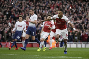 LUDI DERBI LONDONA: Tuča, provokacija, krađa i na kraju najslađa pobeda Arsenala