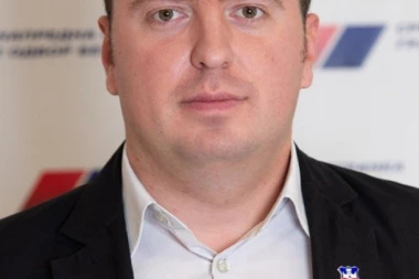 Mirković: Jeremić od sebe pravi klovna kome se svi smeju