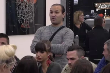Giba otkrio tajnu rijaliti para: David je biseksualac, plaća Aleksandru da mu glumi devojku!