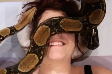 (VIDEO) Koliko daleko ste spremne da idete zbog lepote? Ova masaža podmlađuje, ali treba je preživeti!