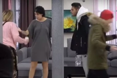 Mina uhvatila Golubovićku za vrat: Obezbeđenje jedva sprečilo masakr!