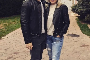 BRENA SE STIDI IMENA SVOG SINA! SVI GA ZNAJU KAO STEFANA, ALI ISTINA JE DRUGAČIJA: Sve pare bi dali da se ne sazna!