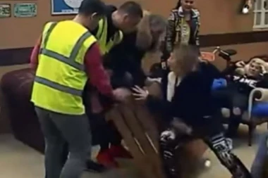 Lepi Mića sišao sa uma?! Prvo psovao Jeleni mrtvu majku, a onda se ovo desilo!