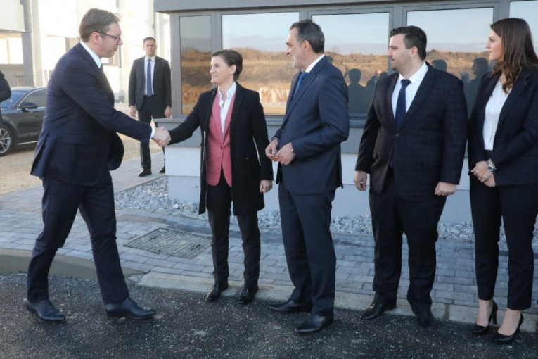 Vučić i Brnabić na otvaranju prve fabrike u "MIND Parku": U Kragujevcu nova radna mesta za 1.000 ljudi!