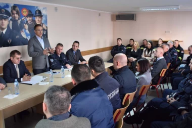 (FOTO) Prioritet policije u narednoj godini: Suzbijanje trgovine narkoticima i zaplena droge