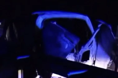 Otkriveno zašto se zapalio auto u toku vožnje kod Leskovca: Izgoreo i vozač (33)