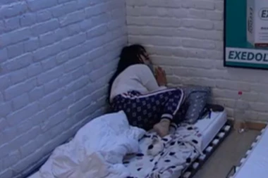 Zerina ne može da se pomeri: Doživela težak nervni slom!