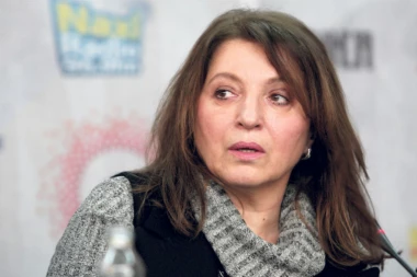 DA SE NIJE POSRAMILA? Mirjana Karanović otkrila zašto je POBEGLA SA PROTESTA!