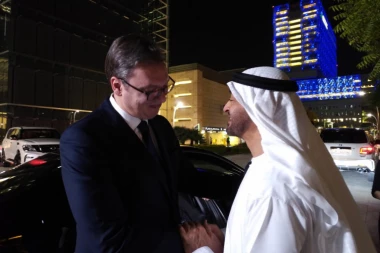 VUČIĆ U ABU DABIJU: Šeik nam je poručio da izbegnemo sukob sa Prištinom!
