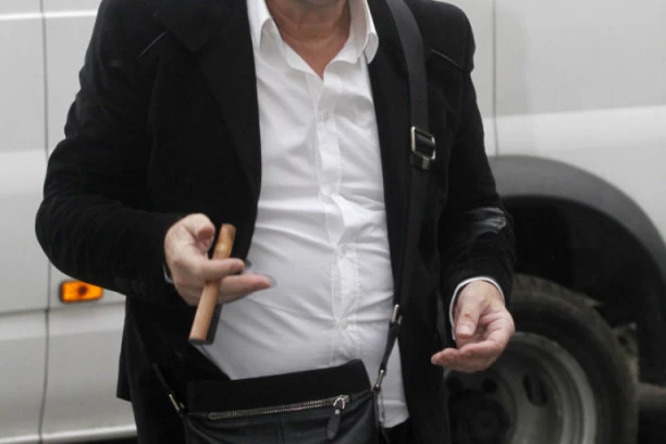 NE DA MI ĐAVO MIRA! Spekulisalo se da Mitar Mirić ima MLADU LJUBAVNICU, a sad je on ZGRANUO IZJAVOM!