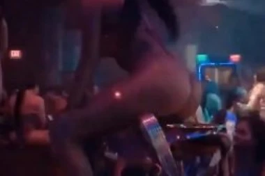 LUDO SLAVLJE: Pehar poneli u provod, a onda je na scenu stupila STRIPTIZETA