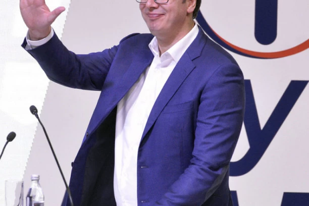 (VIDEO) SRBIJA MORA DA NASTAVI NAPRED: Pogledajte novi spot liste "Aleksandar Vučić - Za našu decu"!