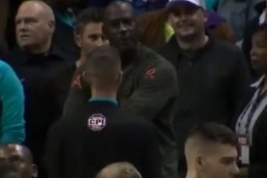 (VIDEO) NEMA ZEZANJA: Kad Majkl Džordan deli ćuške!