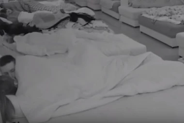 Ubiće je majka: Miljana i Zola imali se*s!