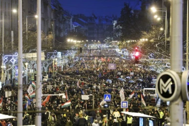 Mađari na nogama: 10.000 ljudi na protestu protiv Orbanove vlade