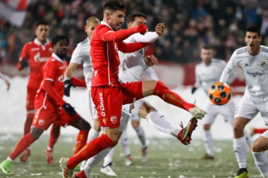 Štoper pobegao iz Zvezde!