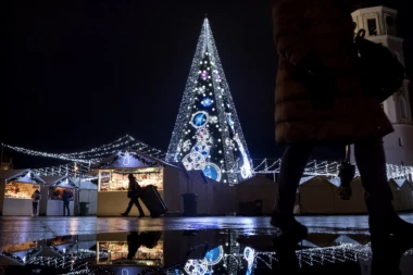 Ovo su najlepše okićeni gradovi i njihove blještave jelke
