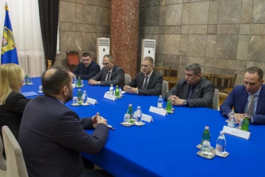 Potpisan ugovor o donaciji za nabavku opreme u oblasti traganja, zaštite i spasavanja