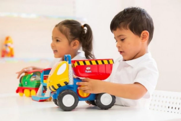 OTROVNE IGRAČKE I ODEĆA U SRPSKIM PRODAVNICAMA! Vaša deca mogu biti u opasnosti, OBAVEZNO obratite pažnju na OVO!