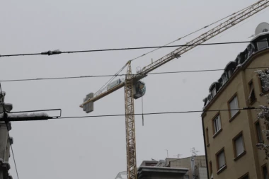 ODGOVORNI KOJI SU POSTAVILI KRAN "POPILI" KRIVIČNE PRIJAVE: Investitor nije u potpunosti ispoštovao proceduru, stanari i dalje bez vode!