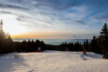 POČEO SKI OPENING NA KOPAONIKU: Saša Matić napravio spektakl za pamćenje