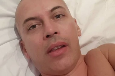 Oglasio se Topalko: Evo zbog čega je prekinuo koncert!