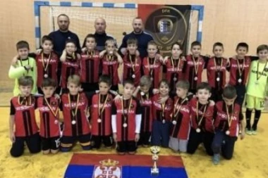 MALI FUDBAL: Dorćolci srebrni na turniru u Rumuniji