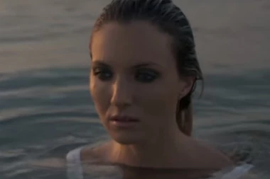 Poginula pevačica, sletela automobilom u Dunav: Nedavno je snimila pesmu sa Bregovićem