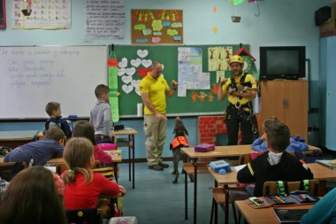 APEL BEOGRADSKIM ŠKOLAMA: Prijavite svoje đake za predavanje službe "Animal Rescue Serbia"