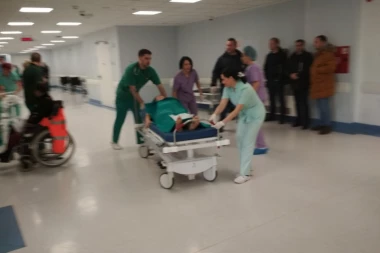 (FOTO) Pogledajte prve snimke povređenih u nesreći kod Niša!