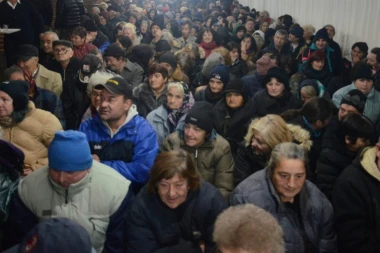 (VIDEO) 3.000 GRAĐANA NA PRIJEMU KOD PALME