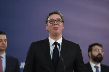 Vučić zabrinut zbog ove rečenice i pitanja Davora Dragičevića!