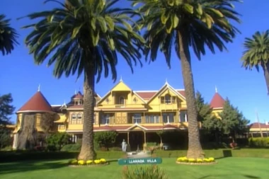 (VIDEO) Bogata udovica sagradila ukletu vilu sa 2.000 vrata koja nikud ne vode, razlog je zastrašujući!