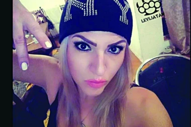 Republika.rs saznaje: Pevačica koja je učestvovala u paljenju kuće novinara se nagodila sa Tužilaštvom