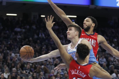 "Žilavi pelikani" ipak očerupani: Bogdan odličan u pobedi Kingsa