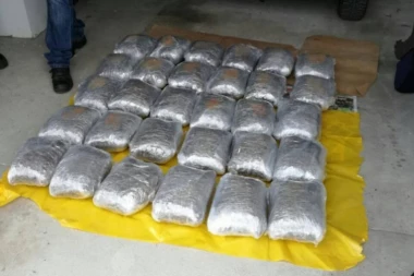 Policija uhapsila petočlanu bandu i zaplenila 47 kilograma marihuane