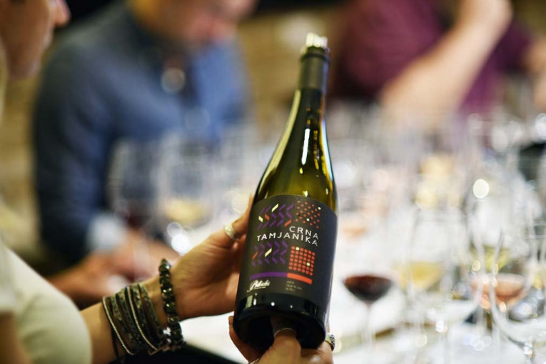 Najbolje organsko vino Bikicki Crna tamjanika