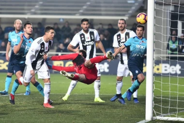 Ronaldo ušao sa klupe i spasao"damu": SMS 75.minuta na terenu